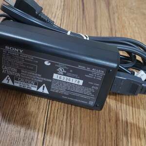 Sony AC-LS1A AC Power‎ Supply Adapter Charger 4.2V 1.5A